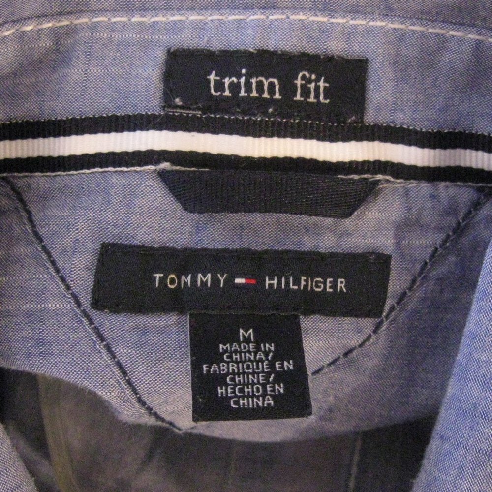 ***SOLD*** Tommy Hilfiger Blue Chambray Roll Tab Sleeve Casual Shirt - Picture 11 of 13